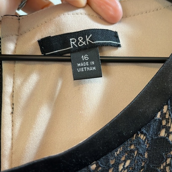R&K Cocktail All Over Lace w/ Satin Trim Cap Sleeve Mini Dress - Size 16 - Picture 8 of 10